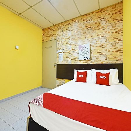 Oyo 90363 Nyamanya Inn Kuantan Esterno foto