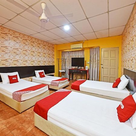 Oyo 90363 Nyamanya Inn Kuantan Esterno foto
