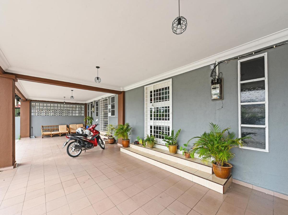 Oyo 90363 Nyamanya Inn Kuantan Esterno foto