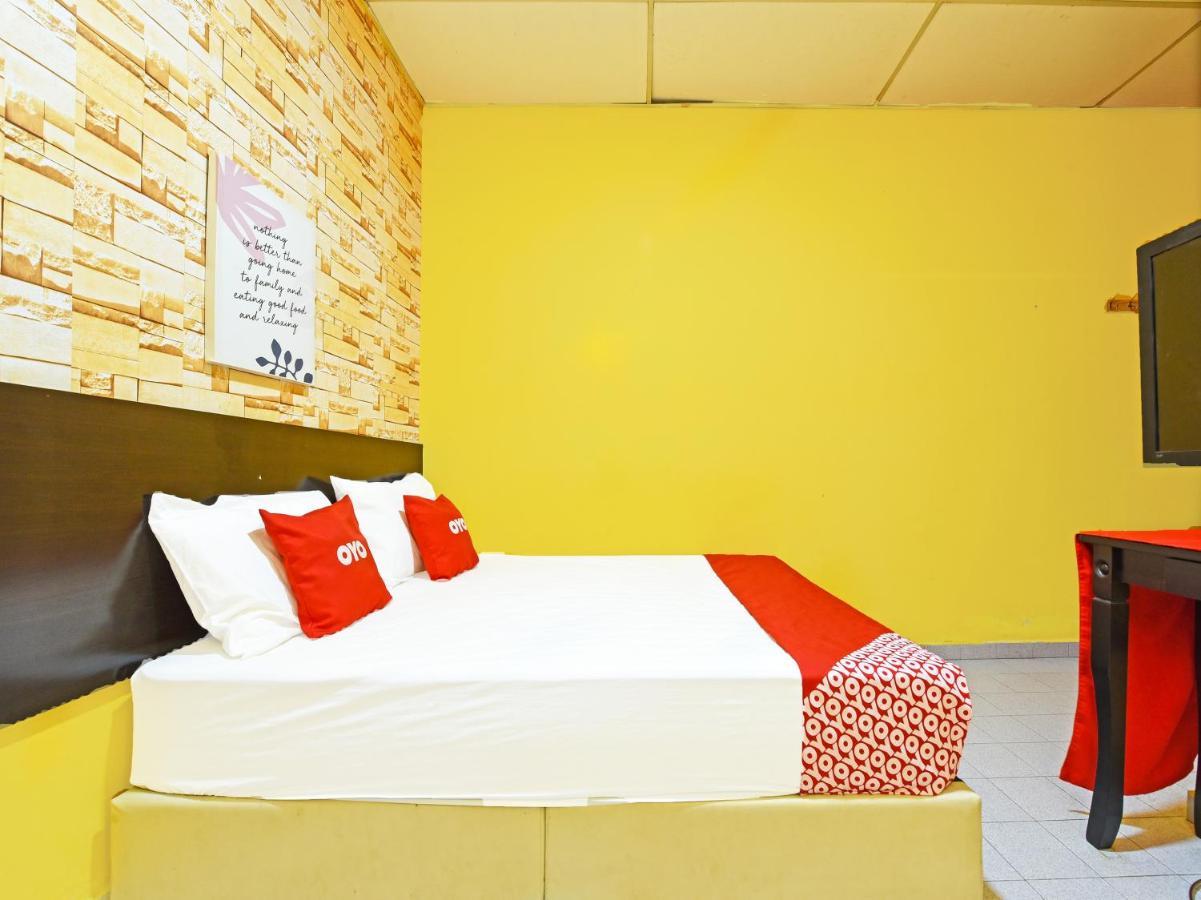 Oyo 90363 Nyamanya Inn Kuantan Esterno foto