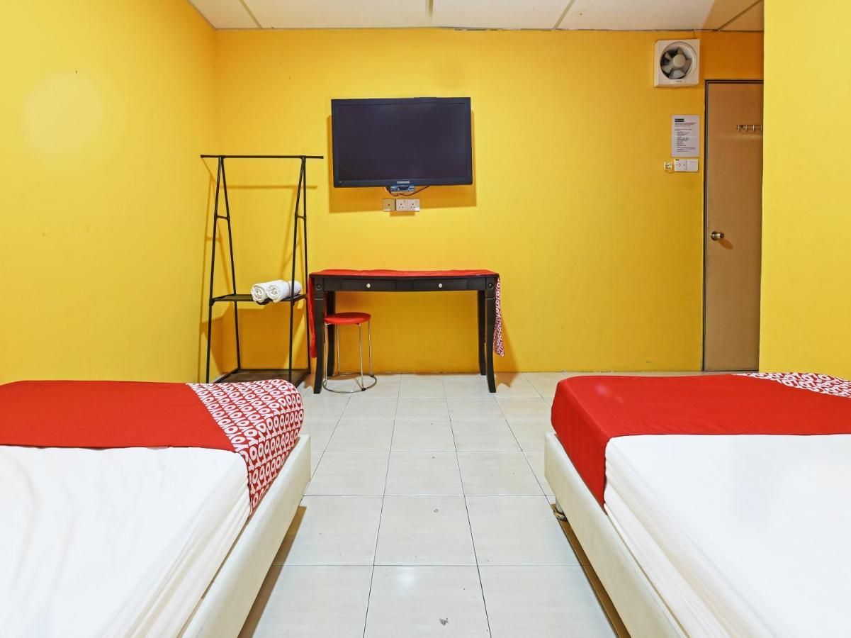 Oyo 90363 Nyamanya Inn Kuantan Esterno foto