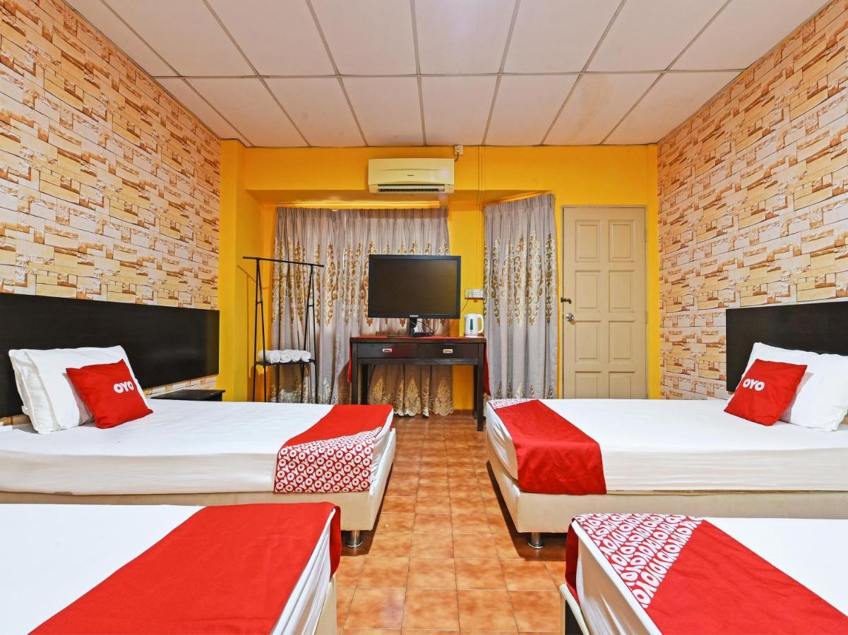 Oyo 90363 Nyamanya Inn Kuantan Esterno foto